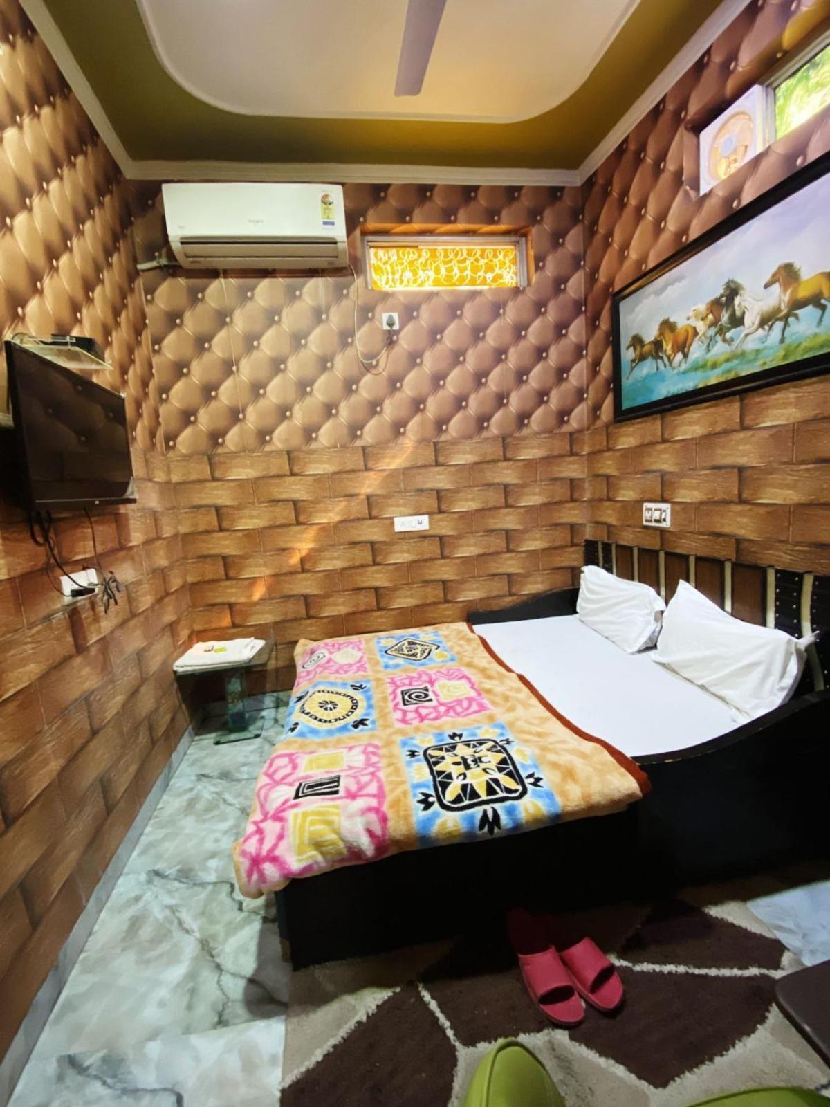 Hotel Manali By Grb 2*